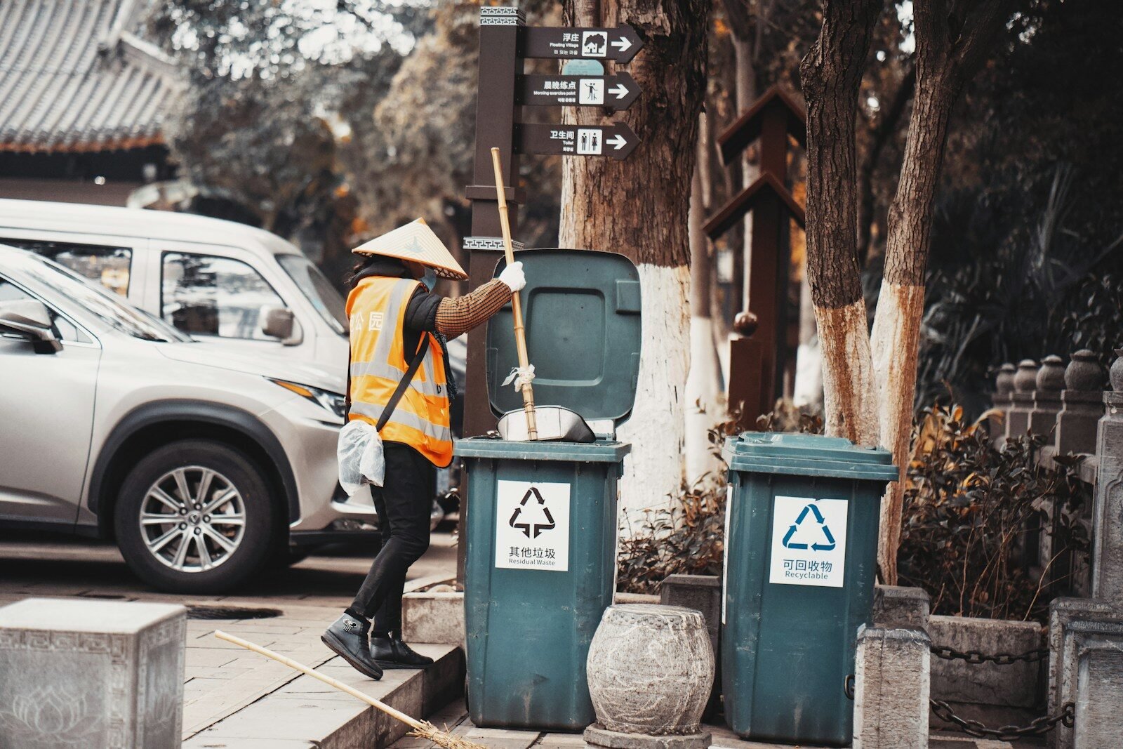 Trash Bin Cleaning