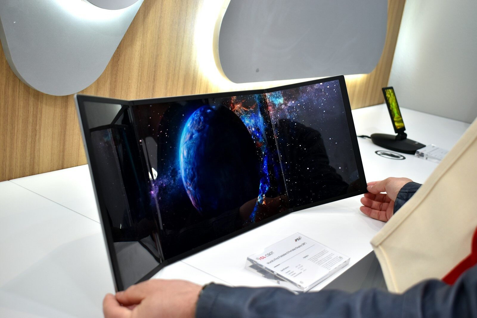 OLED TV Thickness